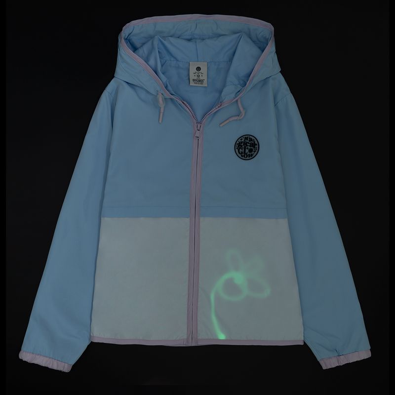 Chaqueta-con-detalles-que-alumbran-en-la-oscuridad-para-niña-Ropa-nina-Azul