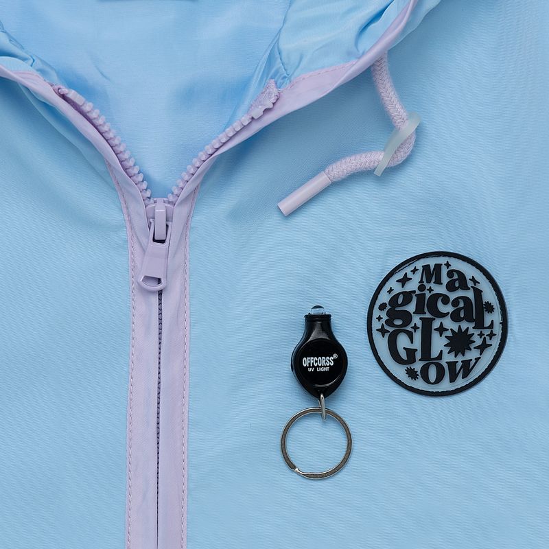 Chaqueta-con-detalles-que-alumbran-en-la-oscuridad-para-niña-Ropa-nina-Azul