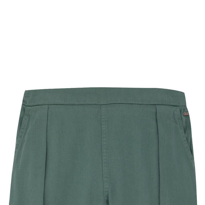 42263631-Verde-17-0210_3