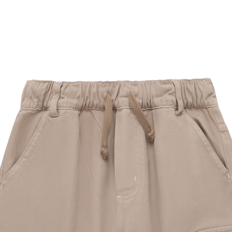 Bermuda-con-bolsillos-y-cordon-ajustable-para-niño-Ropa-nino-Cafe