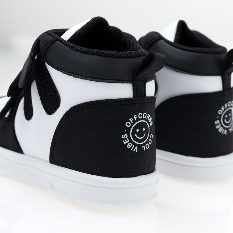 Tenis-que-cambian-de-color-para-bebe-niño