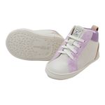 Zapatos-precaminador-con-cordones-elasticos-para-recien-nacida-niña