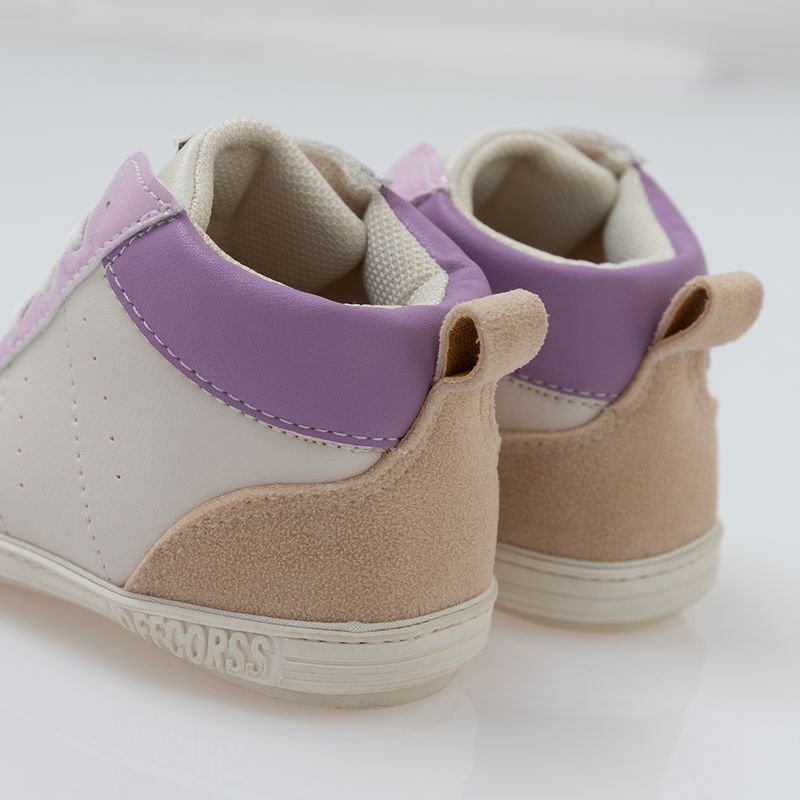 Zapatos-precaminador-con-cordones-elasticos-para-recien-nacida-niña