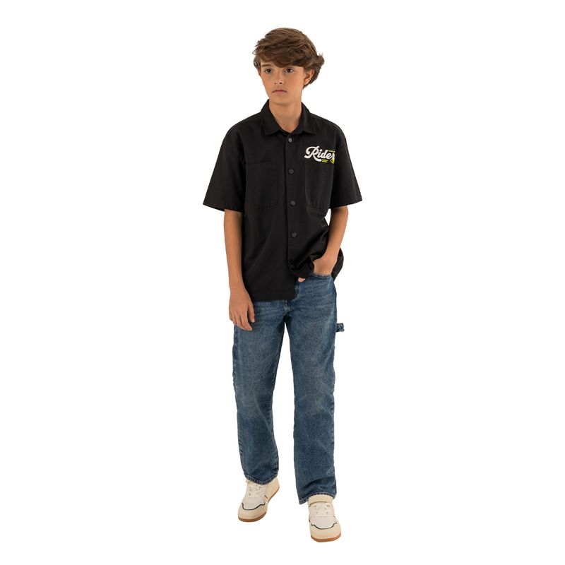 Camisa-manga-corta-silueta-oversize-para-niño