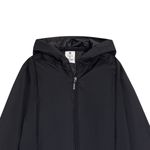 Chaqueta-rompevientos-convertible-en-tula-para-niño