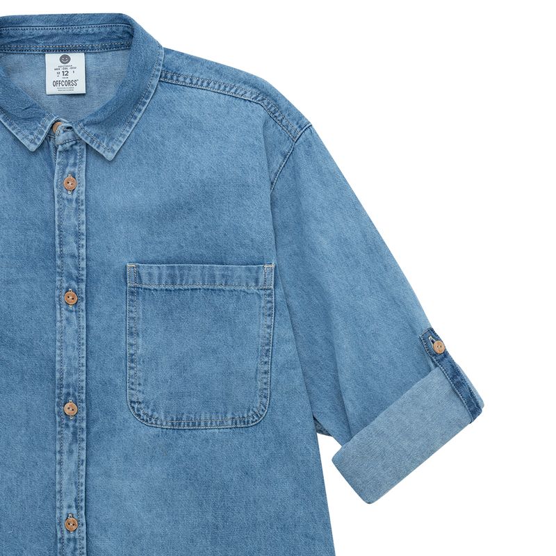 Camisa-manga-larga-para-niño-en-denim-con-bolsillos-en-frente-