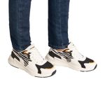 Tenis-deportivos-con-animal-print-para-niña