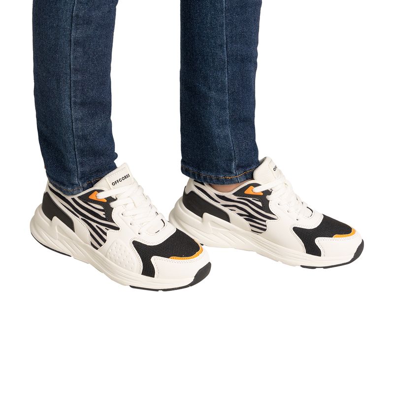 Tenis-deportivos-con-animal-print-para-niña