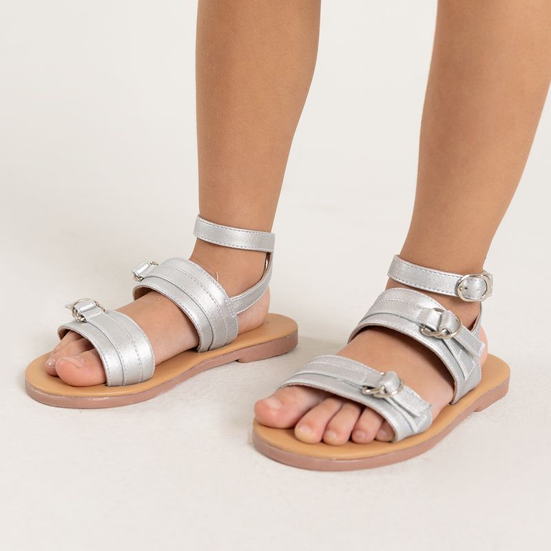Sandalias-para-bebe-niña-con-correas-