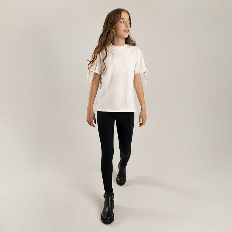 Camiseta--para-niña-con-abertura-en-mangas