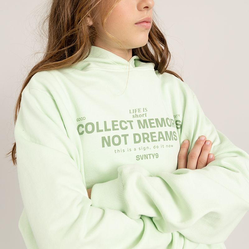 Buzo-oversize-para-niña-cerrado-con-capucha-