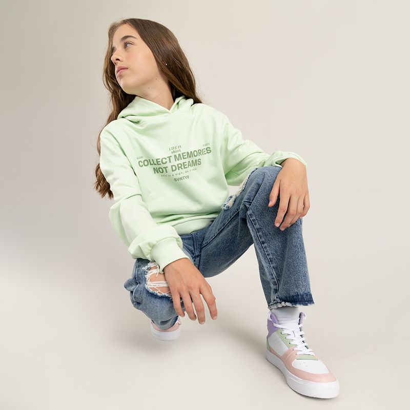 Buzo-oversize-para-niña-cerrado-con-capucha-