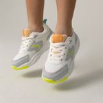 Tenis-deportivos-con-bloques-de-color-para-bebe-niña