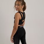 Top-deportivo-para-niña-manga-sisa-