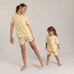 Pijama-para-bebe-niña-en-conjunto-de-camiseta-manga-corta---short--Amarillo