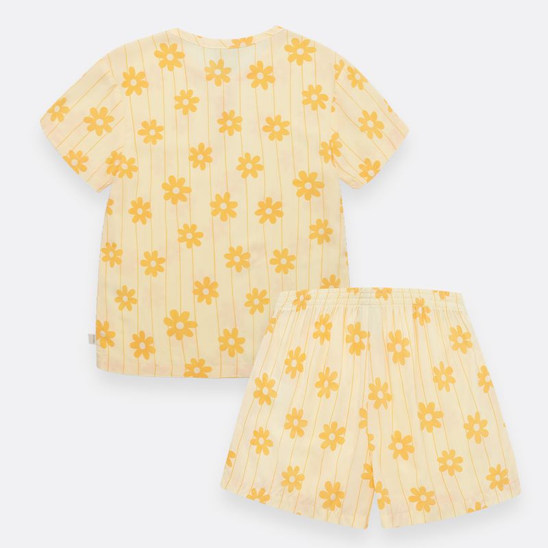 Pijama-para-bebe-niña-en-conjunto-de-camiseta-manga-corta---short--Amarillo