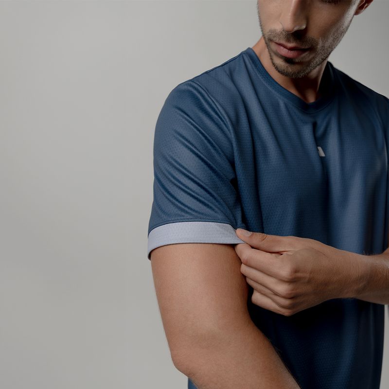 Camiseta-manga-corta-con-detalle-en-laterales-para-hombre