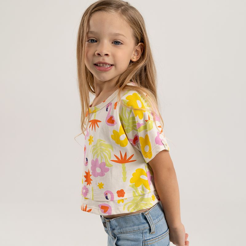 Camiseta-para-bebe-niña-manga-corta-con-corte-inferior