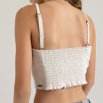 Camisa-crop-top-para-niña-con-recogido-en-espalda