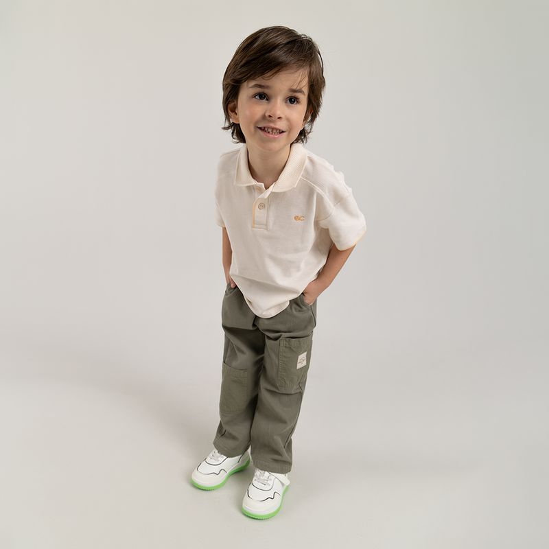 Pantalon-para-bebe-niño-con-bolsillos-asimetricos