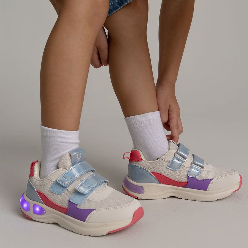 Tenis-para-bebe-niña-con-luces-en-la-suela