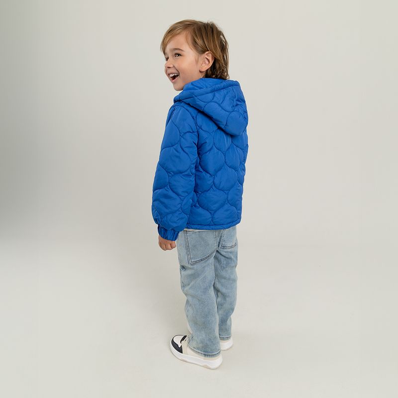 Chaqueta-para-bebe-niño-enguatada-con-capucha