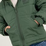 Chaqueta-para-bebe-niño-enguatada-con-capucha