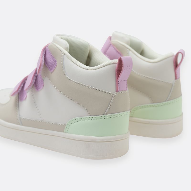Tenis-para-bebe-niña-con-correas-de-velcro