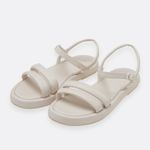 Sandalias-para-niña-con-correas