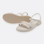 Sandalias-para-niña-con-correas