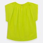 Camisa-para-niña-con-detalle-de-nido-de-abejas