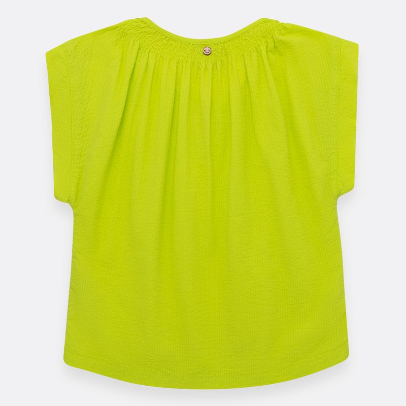 Camisa-para-niña-con-detalle-de-nido-de-abejas