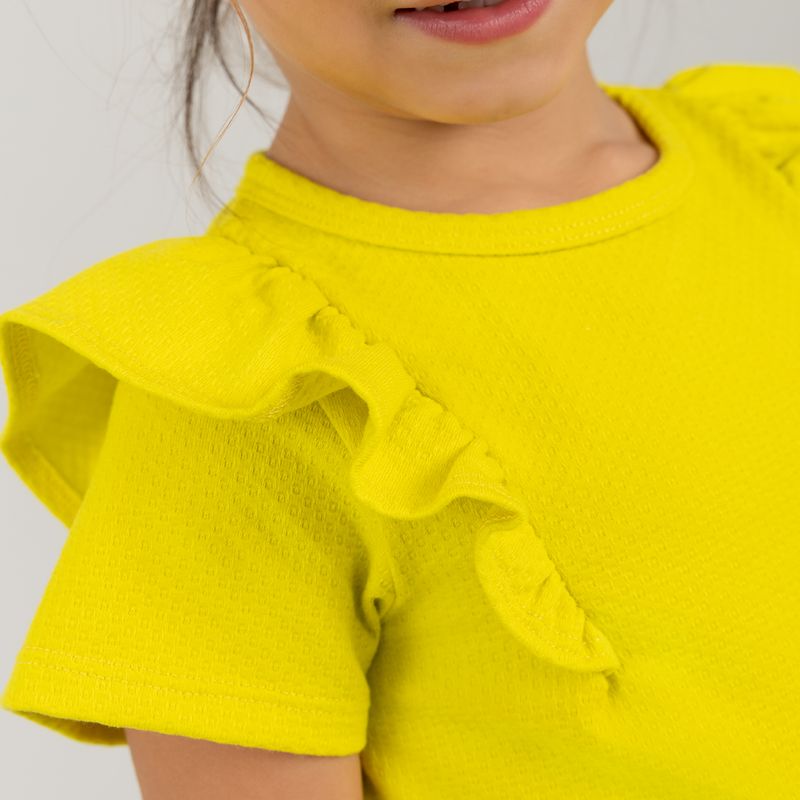 Camiseta-para-niña-manga-corta-con-boleros