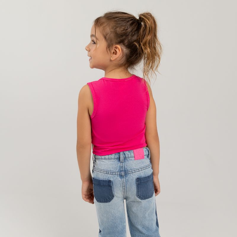 Camiseta-para-niña-con-detalle-en-el-frente