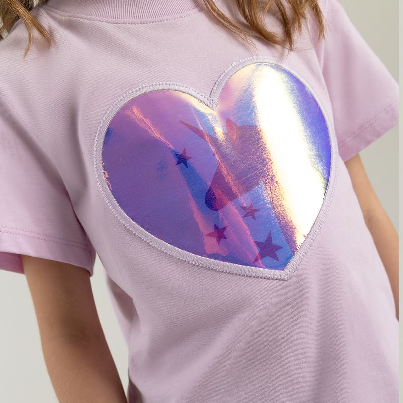 Camiseta-para-niña-con-estampado-manga-corta