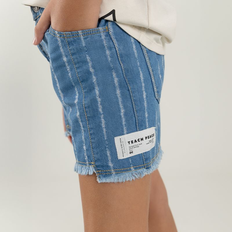 Short-para-niña-en-denim-con-cortes