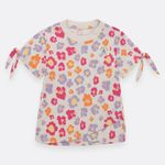 Camiseta-para-niña-con-frente-cruzado