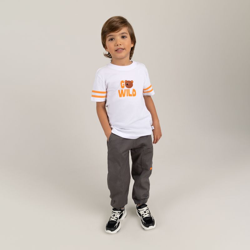 Camiseta-para-niño-manga-corta-con-grafico-en-el-frente