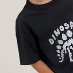 Camiseta-oversize-para-niño-con-estampado-en-relieve