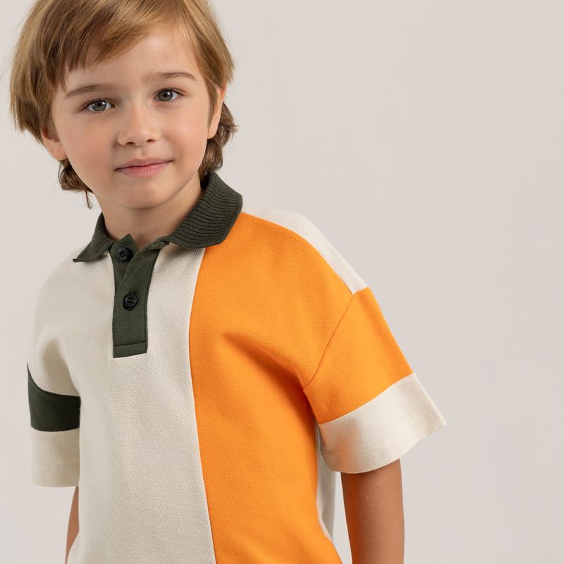 Camiseta-polo-para-niño-manga-corta-con-bloques-de-color