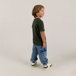 Jogger-para-niño-con-bolsillos-cargo