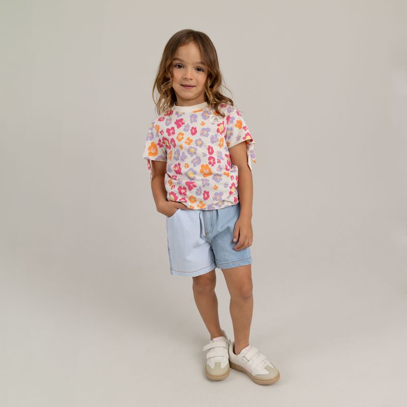 Camiseta-para-niña-con-frente-cruzado