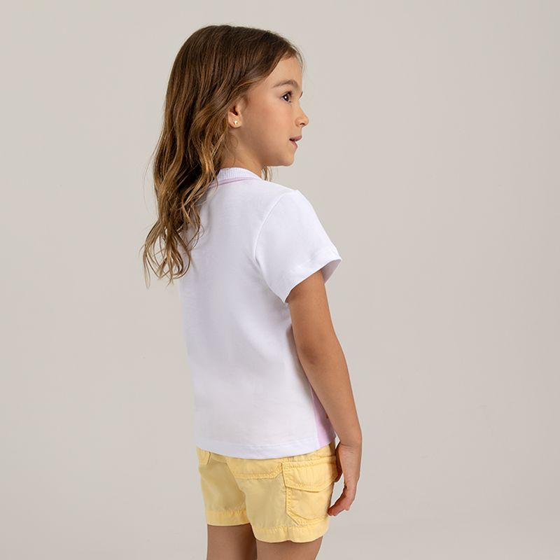 Camiseta-para-niña-manga-corta-con-grafico-en-el-frente