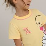 Camiseta-para-niña-manga-corta-con-grafico-en-el-frente