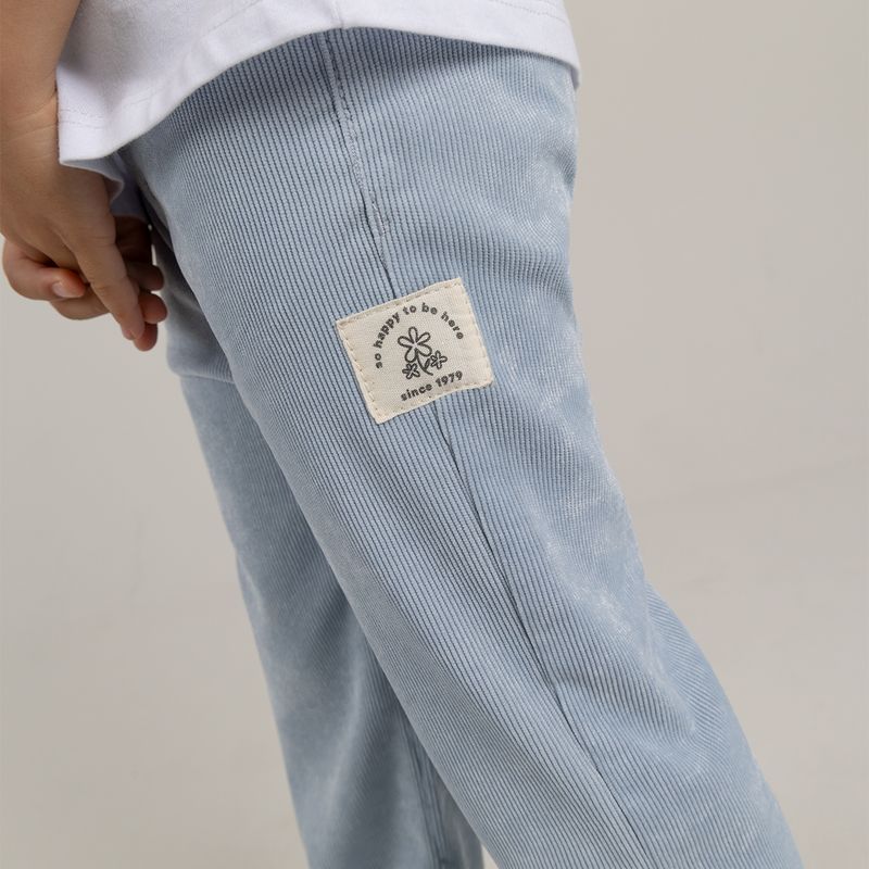 Pantalon-para-niña-con-boleros-en-botas