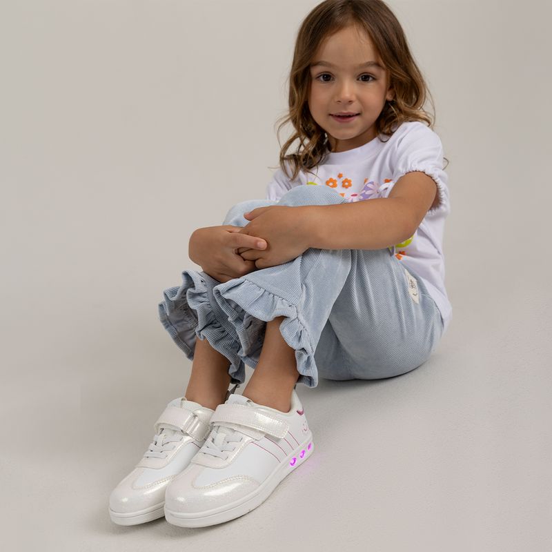 Pantalon-para-niña-con-boleros-en-botas