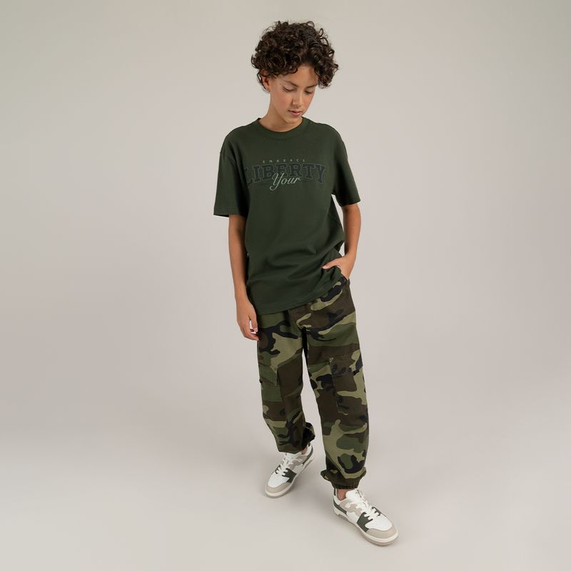 Pantalon-camuflado-para-niño-tipo-jogger