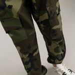 Pantalon-camuflado-para-niño-tipo-jogger