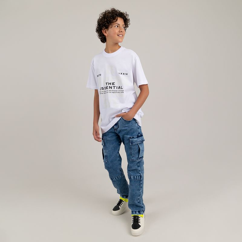 Camiseta-blanca-para-niño-con-grafico-divertido