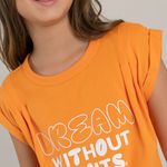 Camiseta-para-niña-con-prenses-y-estampado